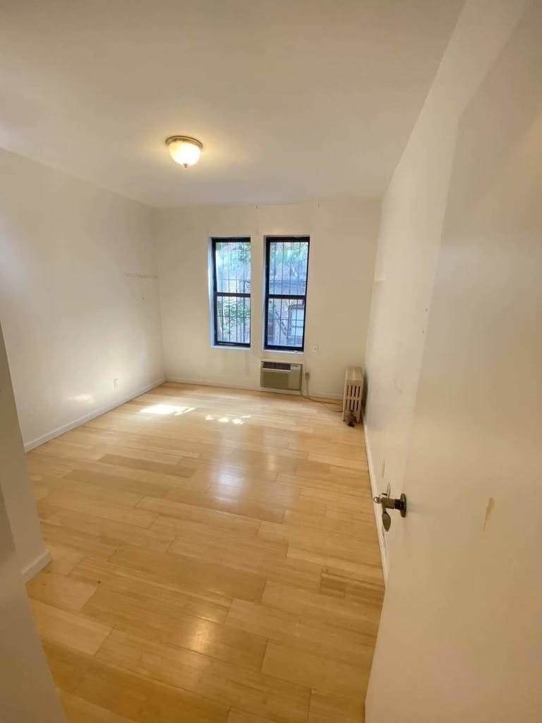 562 West 189th Street - Photo 7