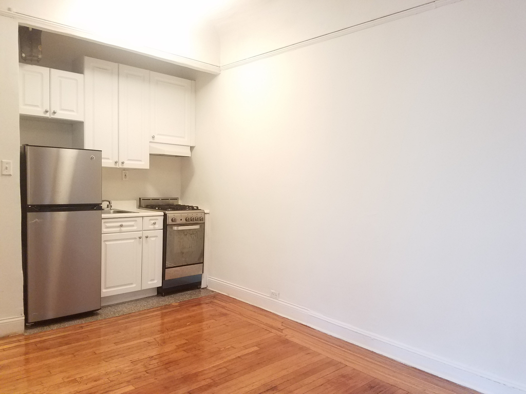 515 West 110th Street - Photo 1