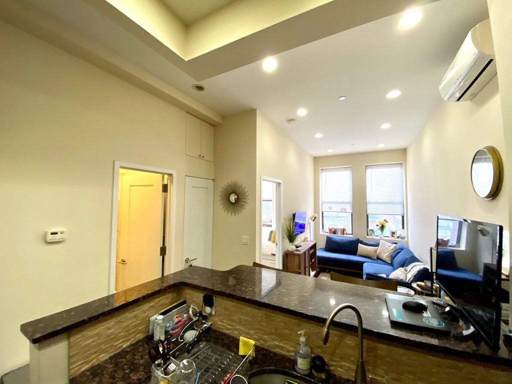 38 West 83rd Street - Photo 2