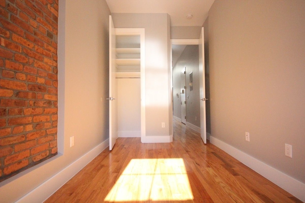 900 Flushing Avenue - Photo 4