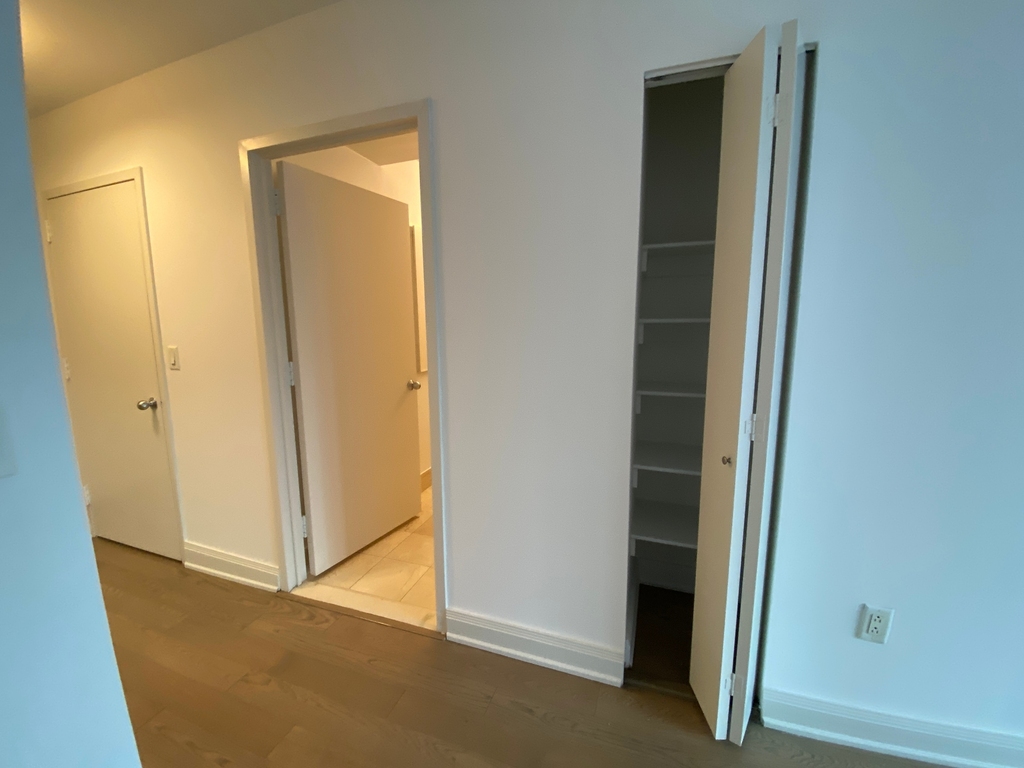 222 West 34th Street - Photo 1