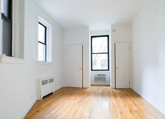 218 East 70th Street - Photo 3