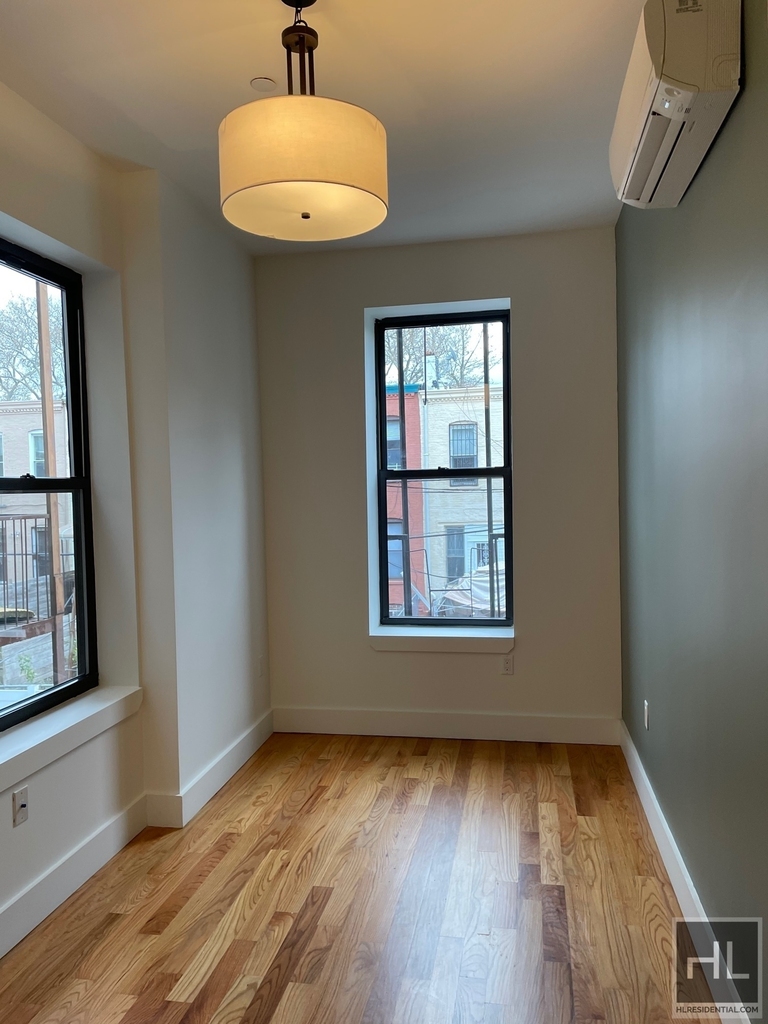 1340 Hancock Street - Photo 11