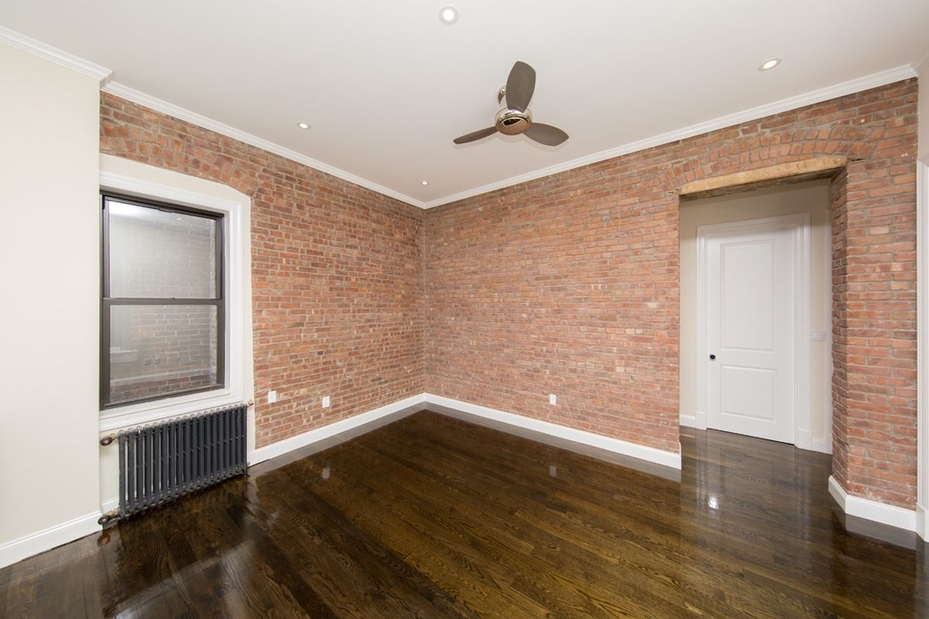 1378 Lexington Avenue - Photo 4