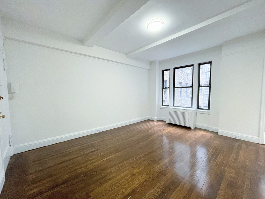 140 East 46th Street - Photo 0