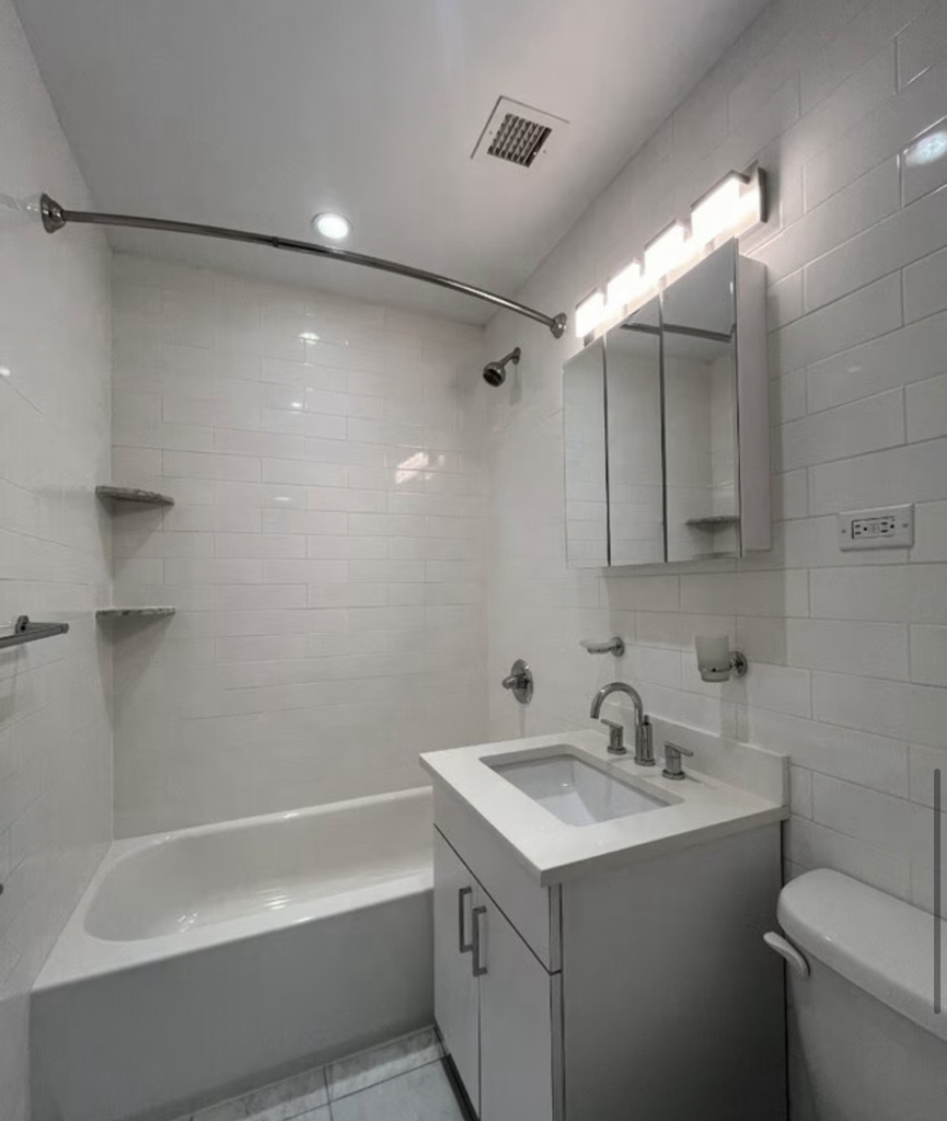 240 East 82nd Street - Photo 4