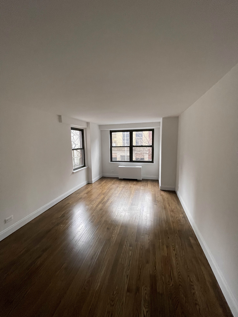 240 East 82nd Street - Photo 5