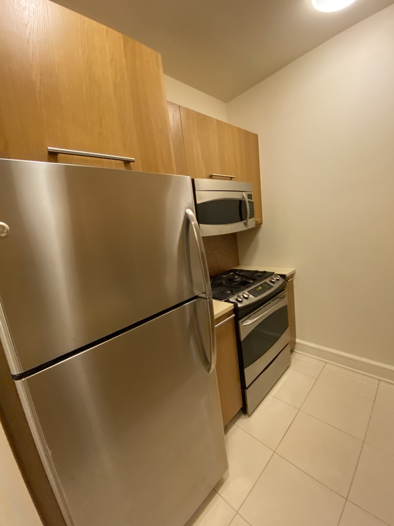 400 West 63rd Street - Photo 11