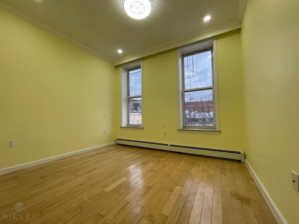 361 St Nicholas Ave - Photo 4