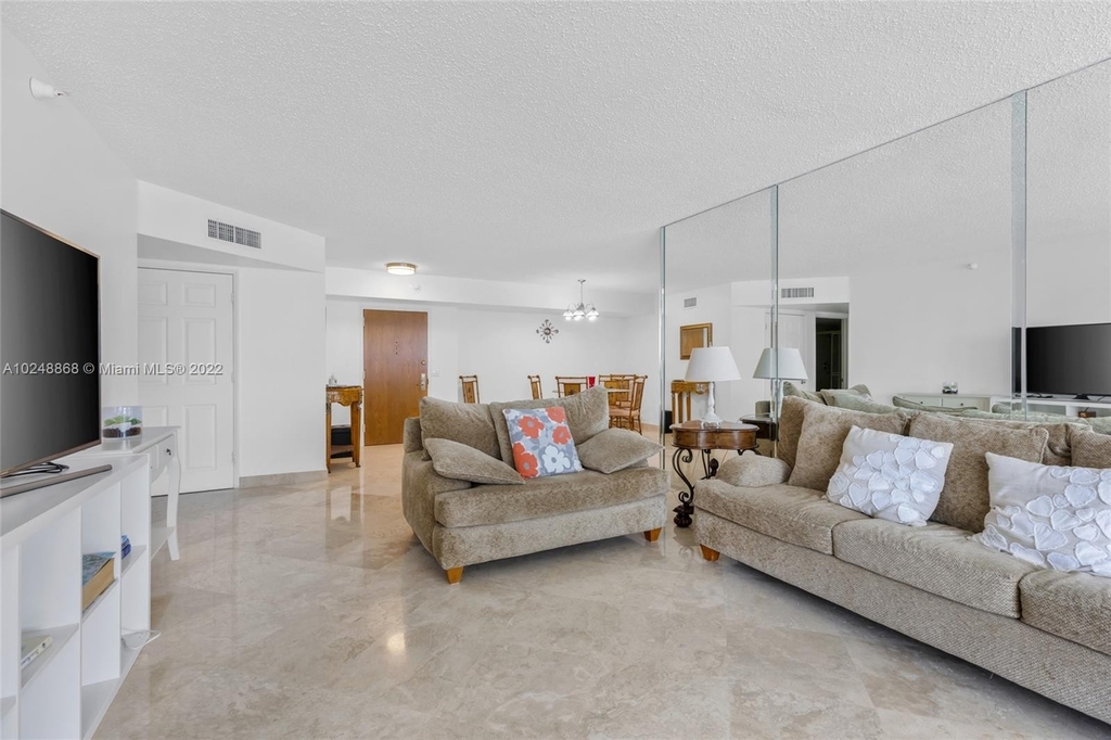 16711 Collins Ave - Photo 3