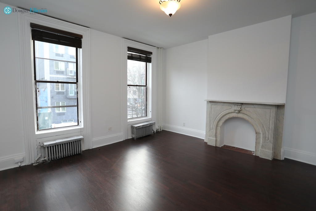 583 Myrtle Avenue - Photo 1