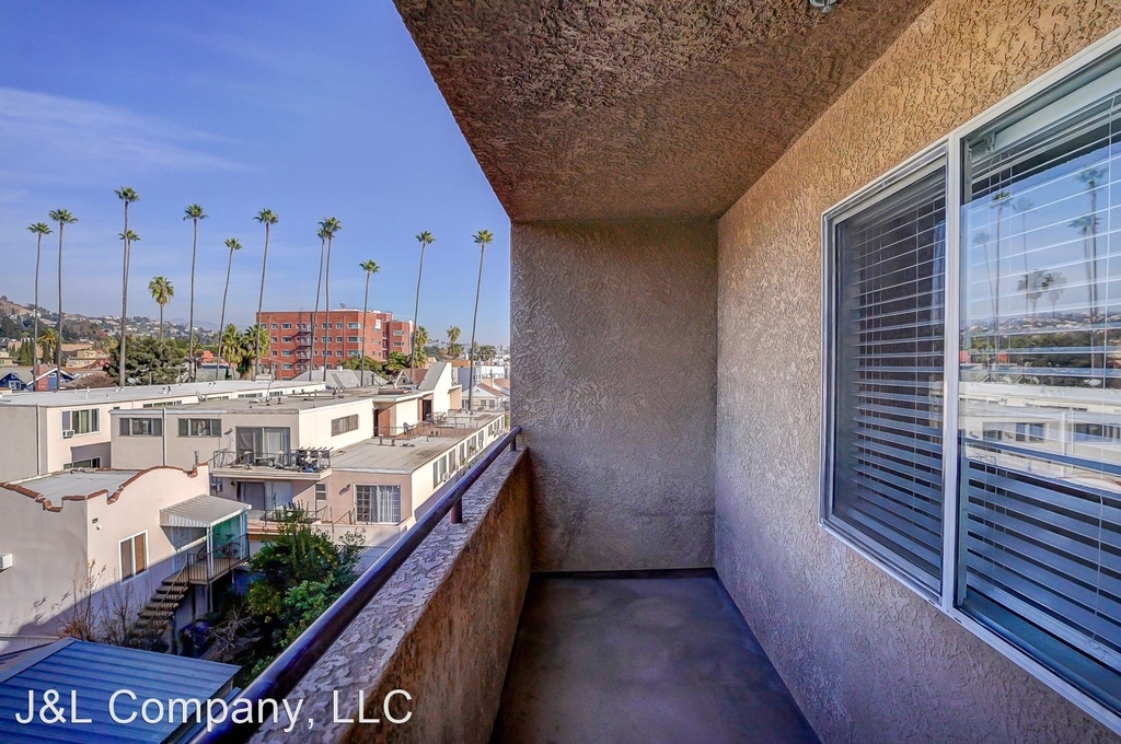 1720 Taft Ave - Photo 1