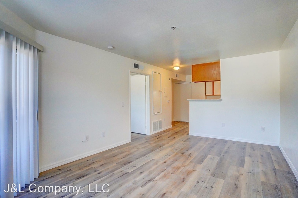 1720 Taft Ave - Photo 7