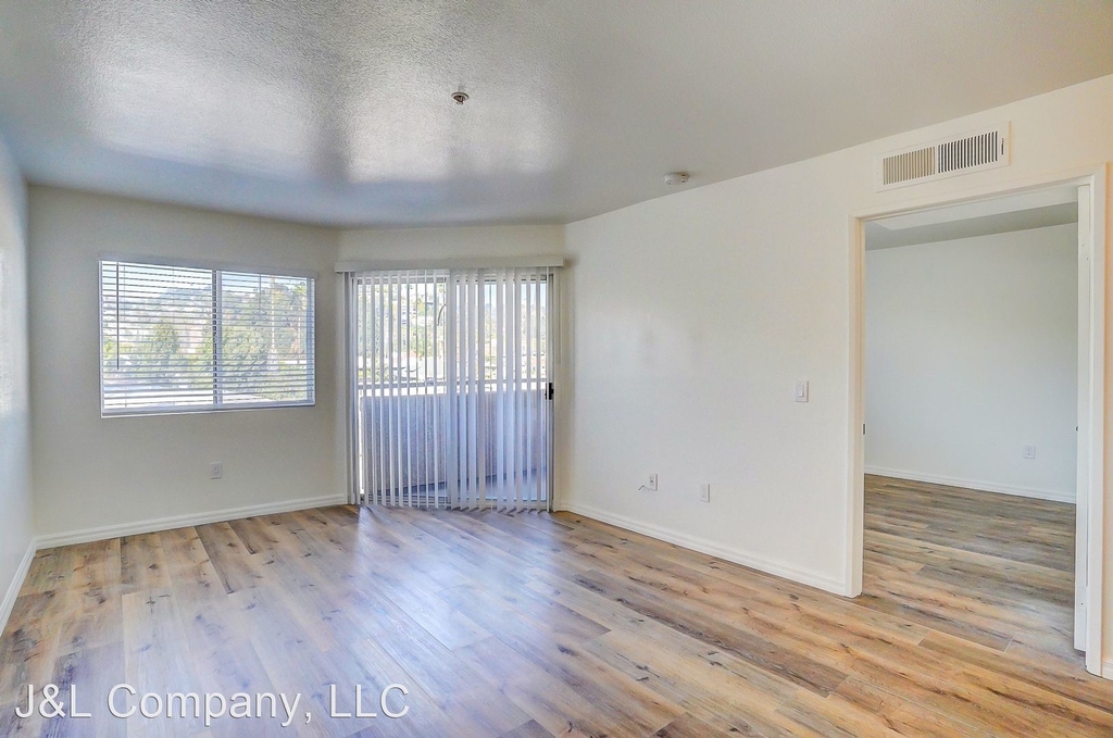 1720 Taft Ave - Photo 5