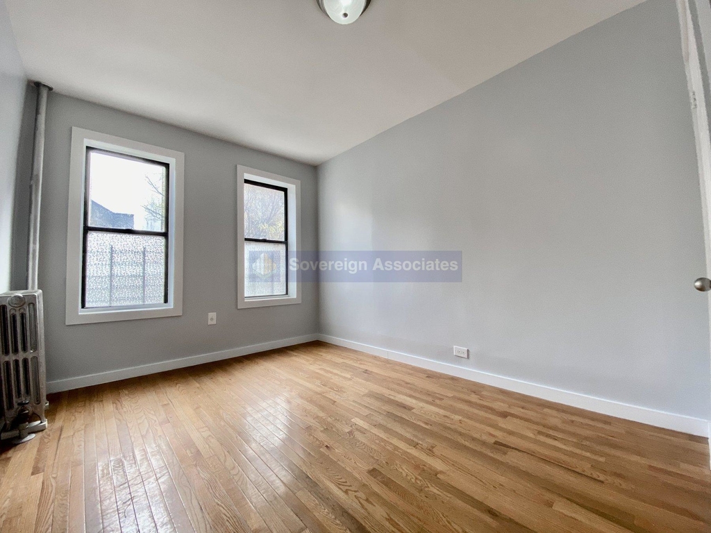 24 Thayer Street - Photo 2