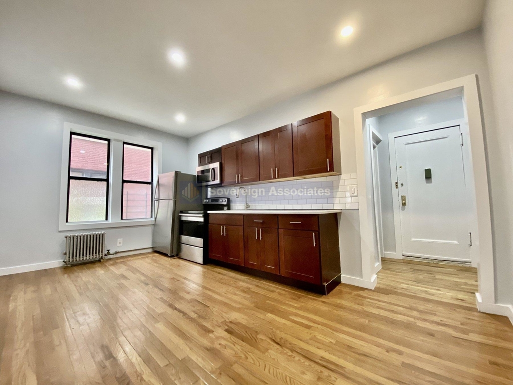 24 Thayer Street - Photo 0