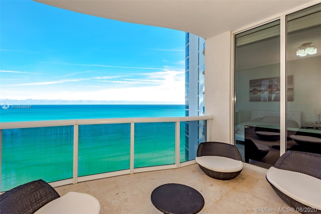 16001 Collins Ave - Photo 5