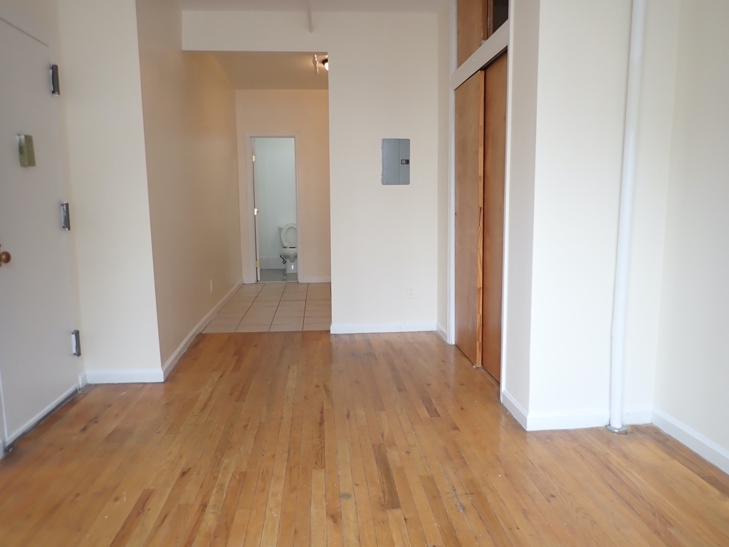 524 Lafayette Avenue - Photo 1