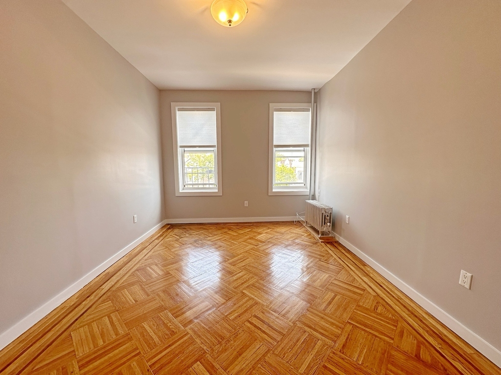 Avenue P and West 6th Street - Photo 4