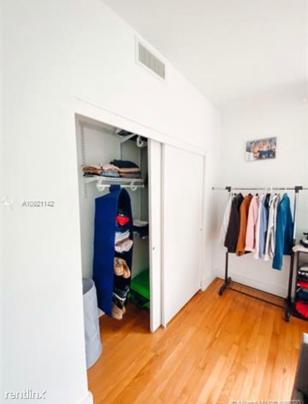 2905 Sheridan Ave 1 - Photo 2