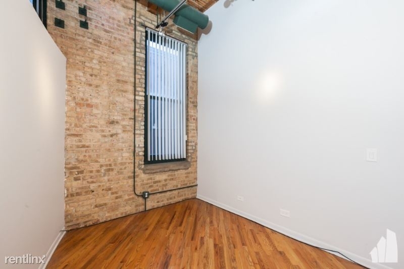 2222 W Diversey Ave 204 - Photo 8