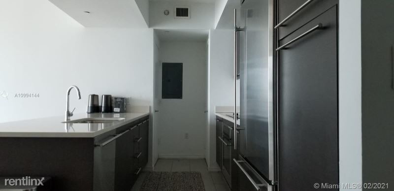 500 Brickell Ave - Photo 8