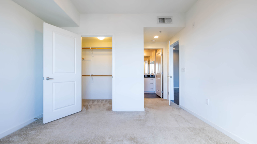 639 N. Broadway - Photo 24