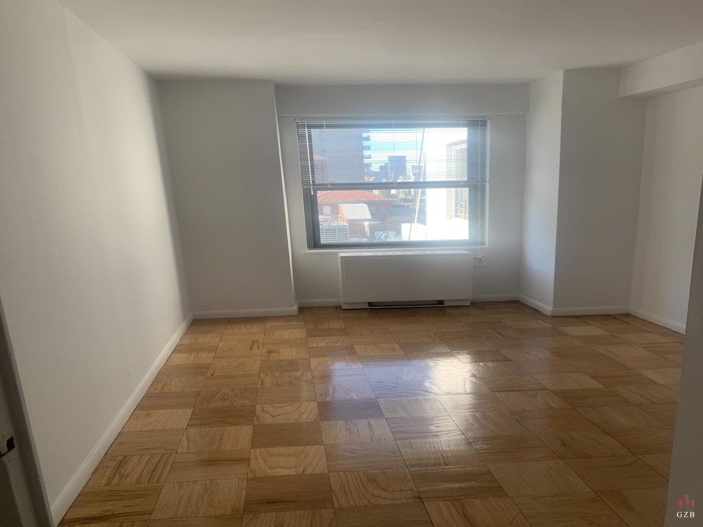 245 East 63rd Street - Photo 11