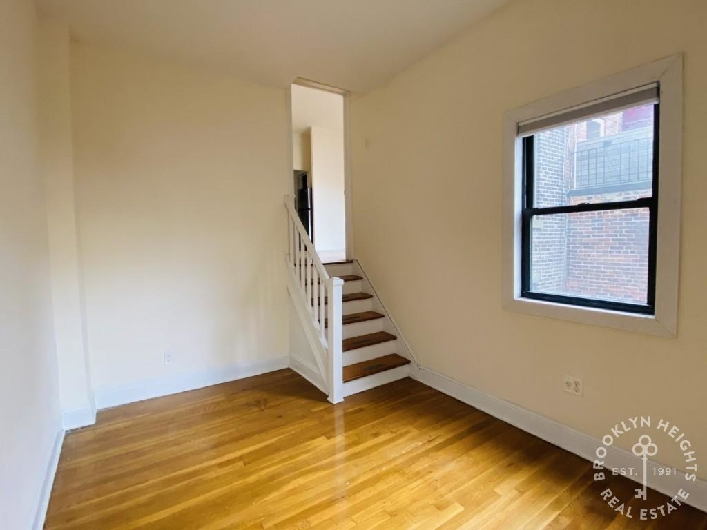 139 Joralemon St - Photo 5