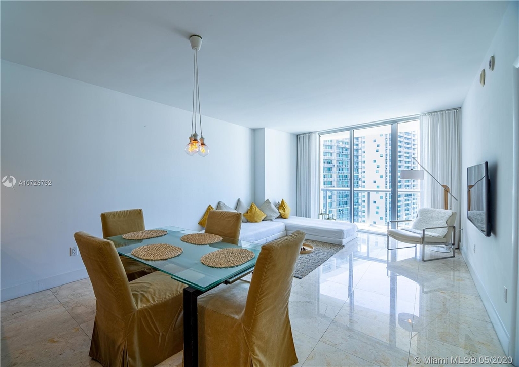 485 Brickell Ave - Photo 3