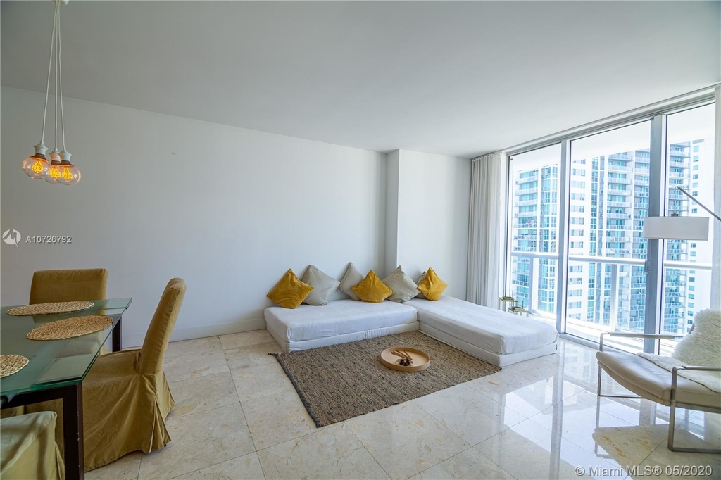 485 Brickell Ave - Photo 4