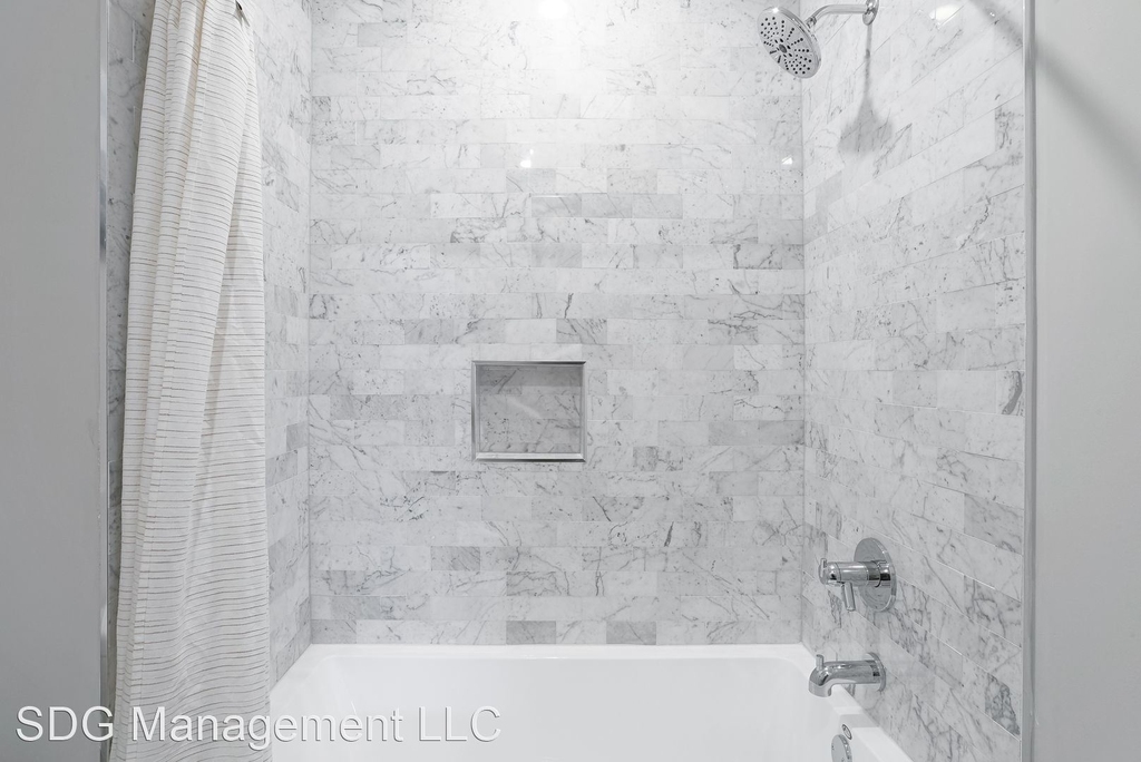 1555 Ridge Avenue - Photo 9