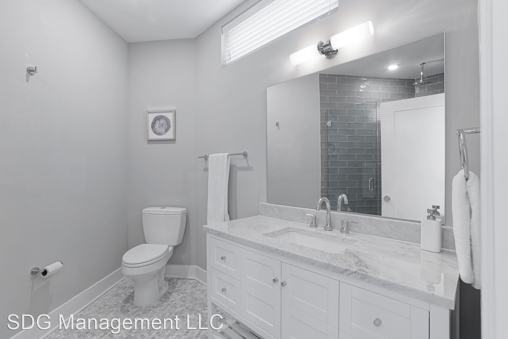 1555 Ridge Avenue - Photo 12