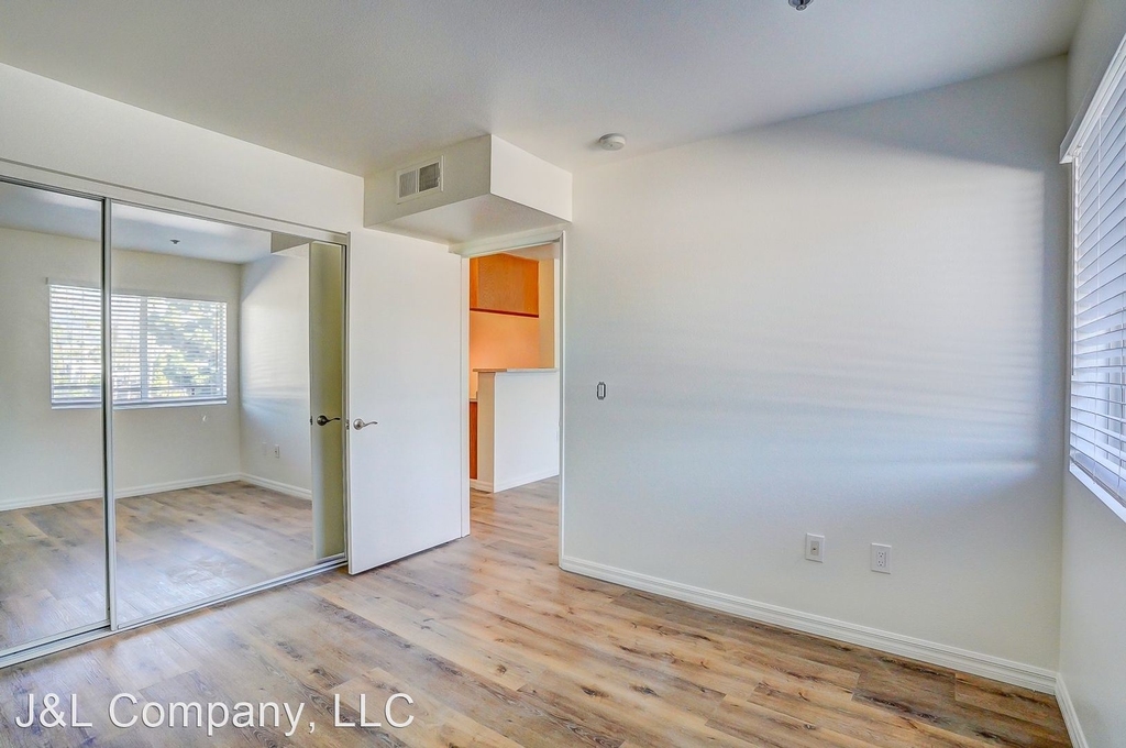 1720 Taft Ave - Photo 5