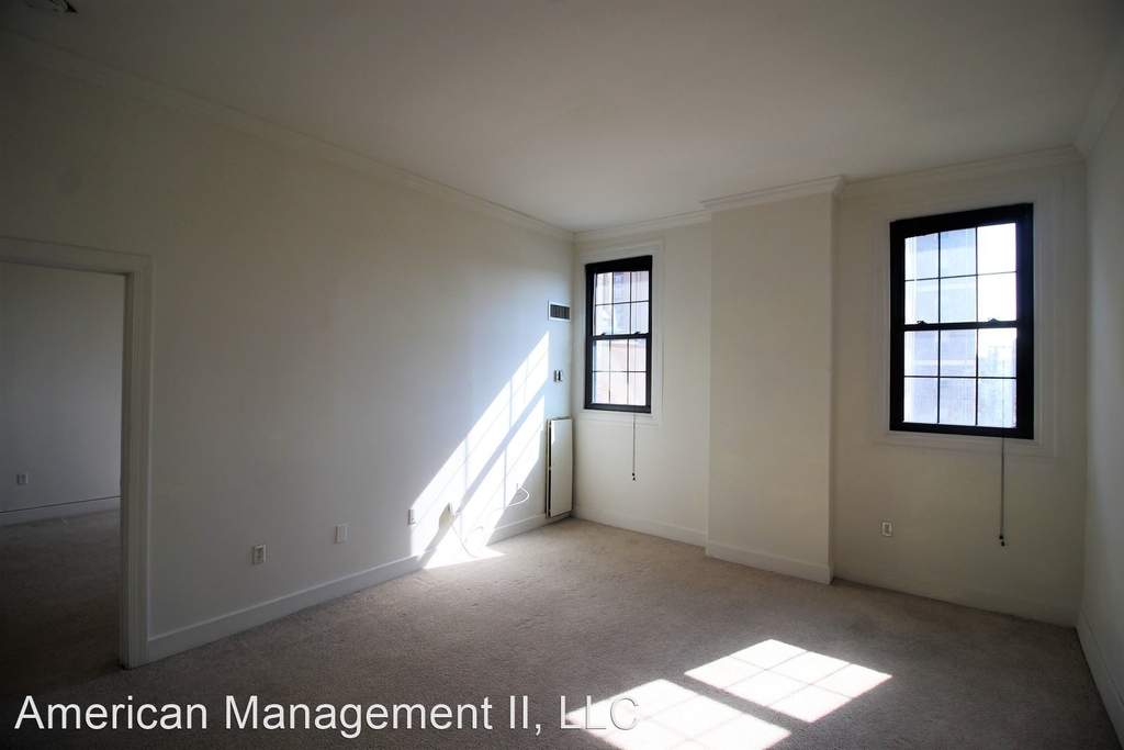 1 E. Chase St, #311 - Photo 9