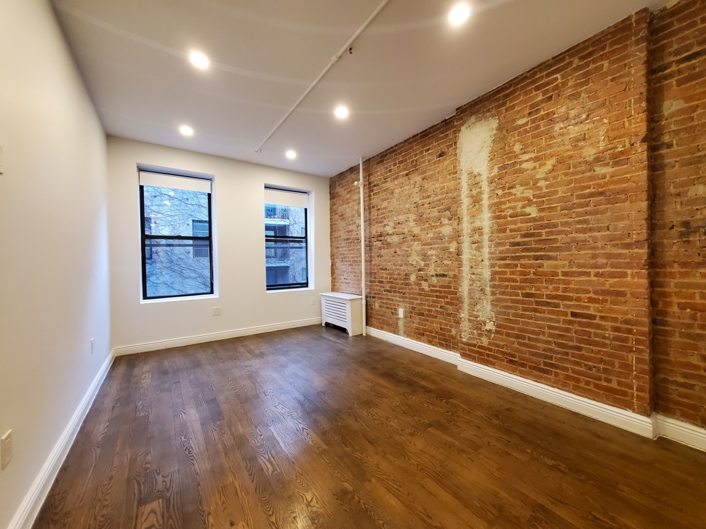 812 Broadway - Photo 5