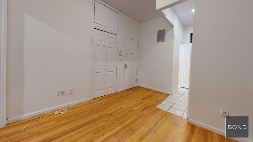 1731 2nd Avenue - Photo 3