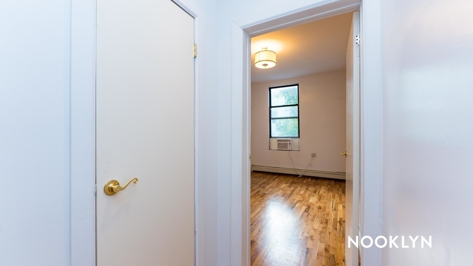 162 Manhattan Avenue - Photo 9