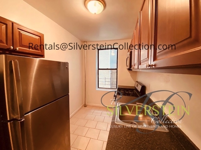 119-21 Metropolitan Avenue - Photo 1