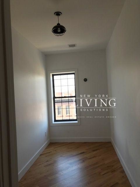 382 Quincy Street - Photo 2