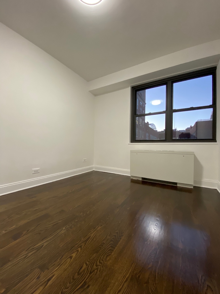 145 East 16th Street - Photo 3