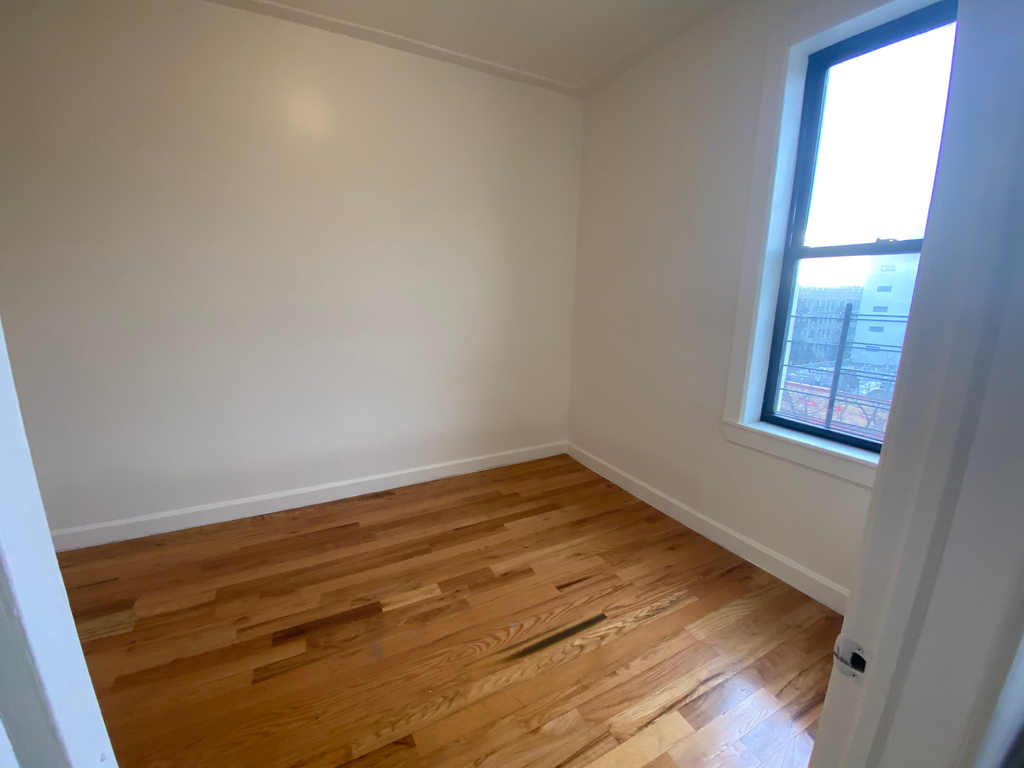 566 West 162nd Street - Photo 4