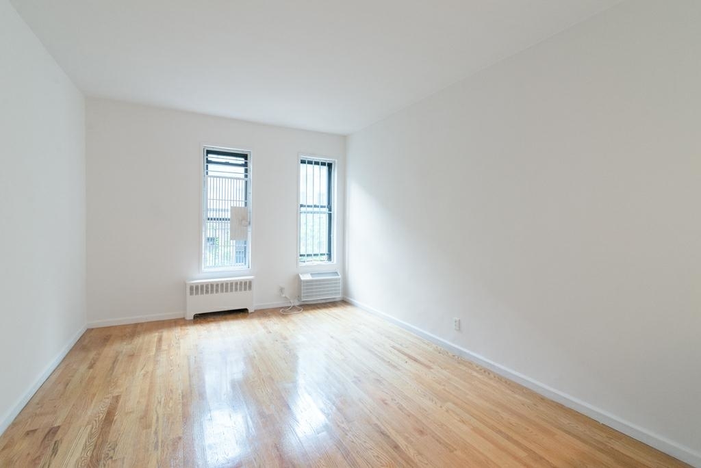 318 East 89 Street - Photo 5