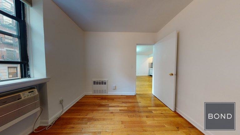 445 East 85 Street - Photo 7