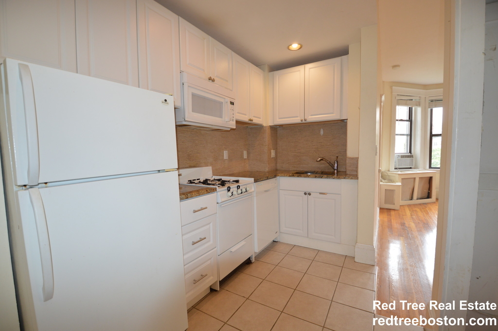 42 Hemenway St. - Photo 14