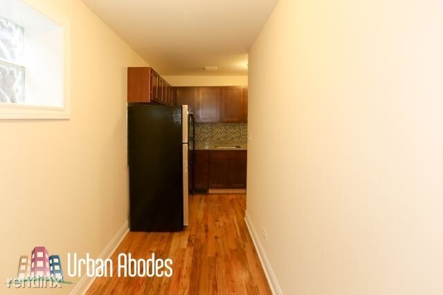 555 W Arlington Pl 210 - Photo 3