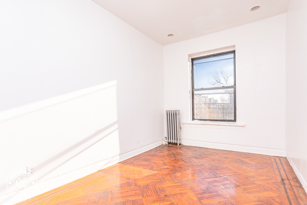 327 Eastern Parkway - Photo 5