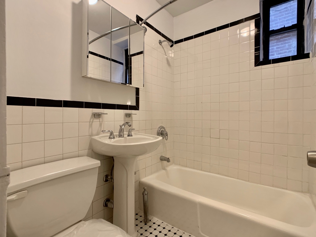 410 East 89th Street - Photo 7