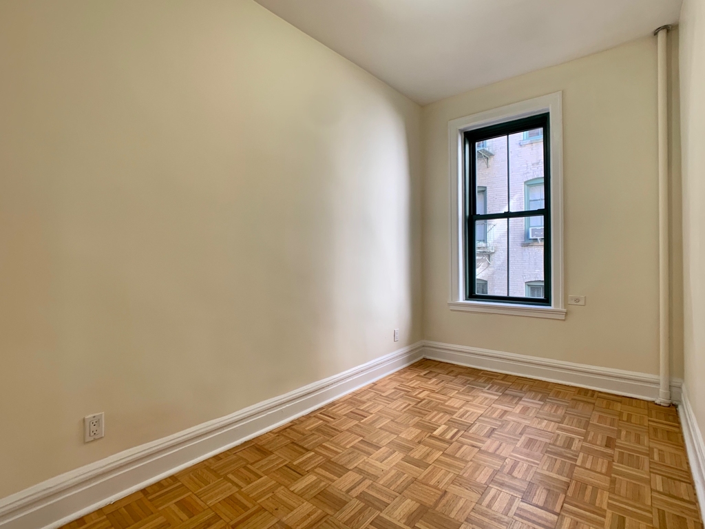 516 East 79th Street - Photo 5