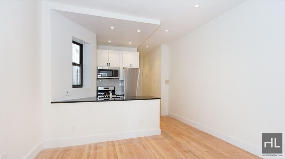 East 83 Street - Photo 2